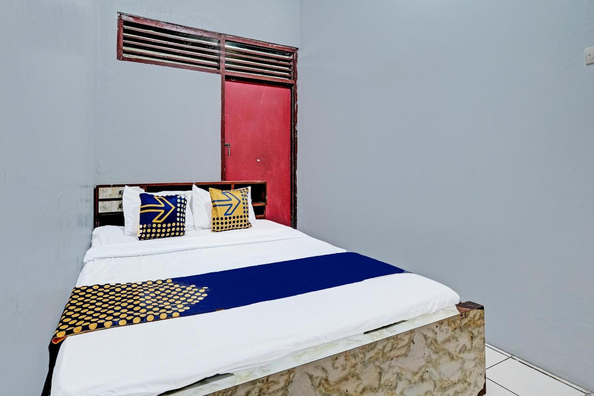 Spot On 91915 Homestay Superman Yogyakarta Eksteriør billede