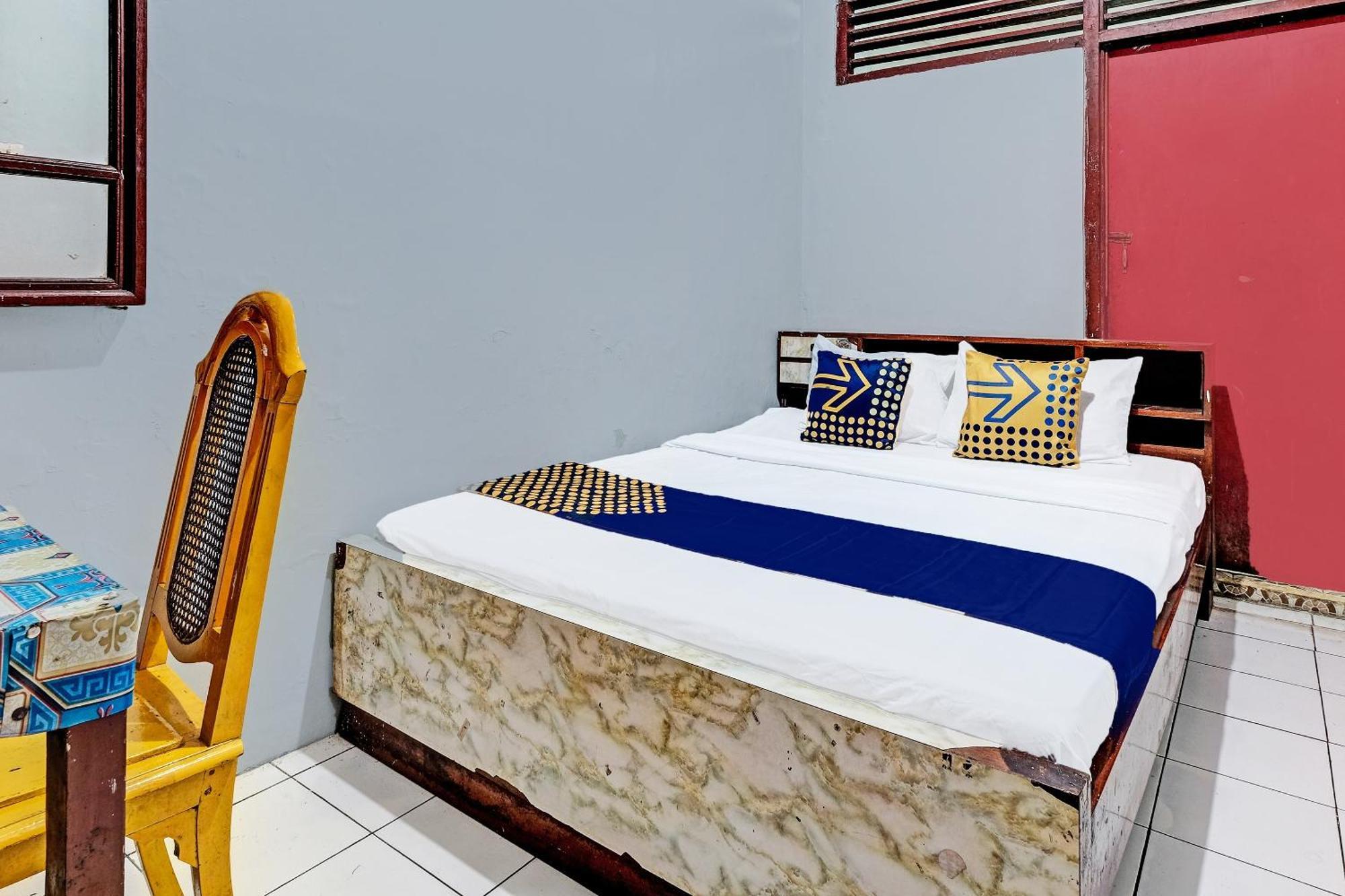 Spot On 91915 Homestay Superman Yogyakarta Eksteriør billede